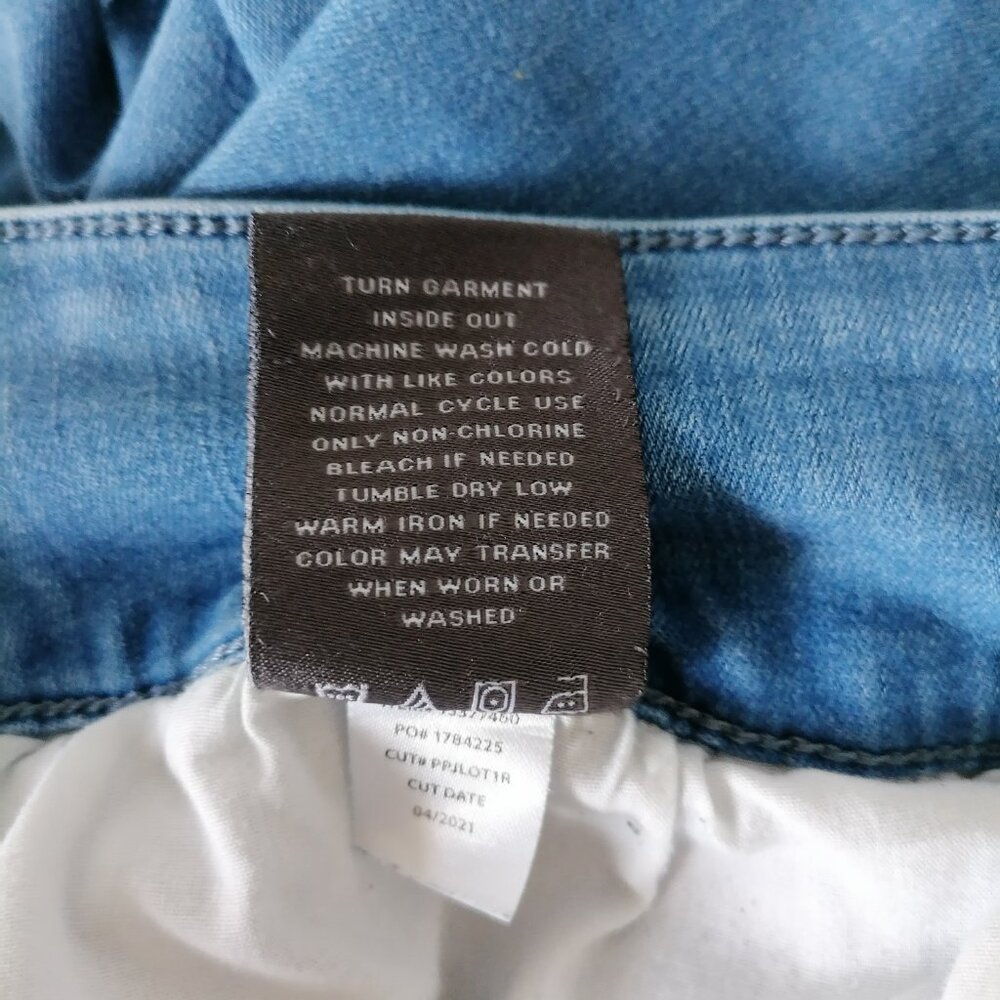 Torrid Feel The Fit Womens Denim Blue Modest Super Soft Bombshell Jeans Size 24R - Picture 7 of 7